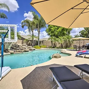 Oasis Desert Getaway Pool, Hot Tub, Patio! Mesa